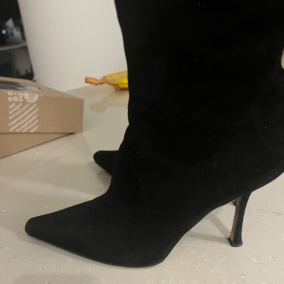 Black suede Jimmy Choo boots - MOVING SALE - Picture 6 of 11
